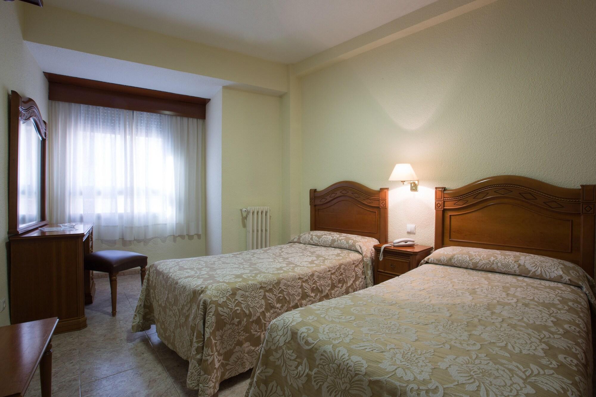 Hotel Riviera Cordoba Exterior photo