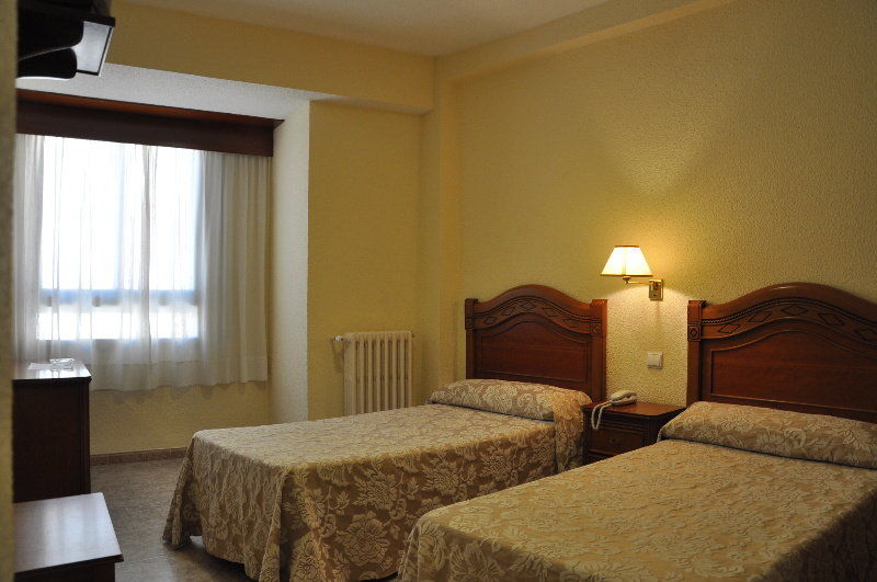 Hotel Riviera Cordoba Exterior photo